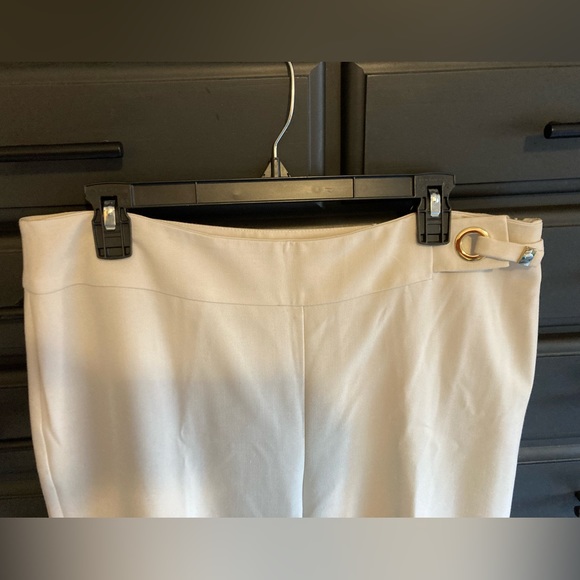 Chico’s ultimate fit cropped pants size 2 (women’s large in standard size) - Picture 3 of 6